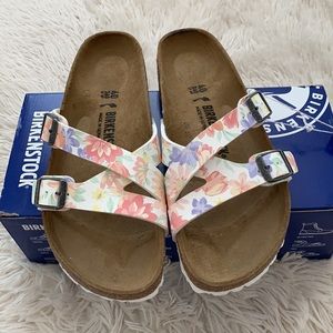 Brand new with box birkenstock yao flower sandals